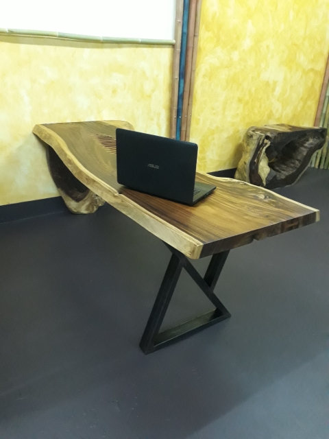 Acacia wood slab table (2)