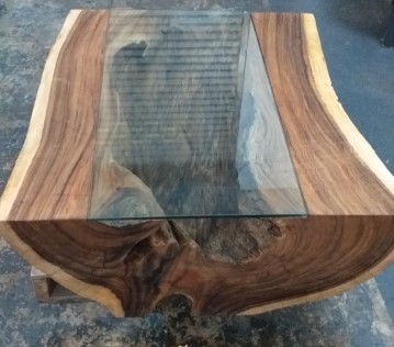 Half a tree trunk, Luxurious, Heavy table, Thick glass inlay, Living room table, Very heavy table